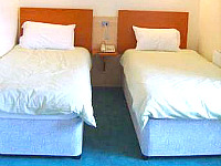 A typical Twin room at Kensington West