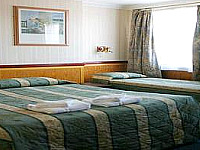 Triple room at Lincoln House Hotel