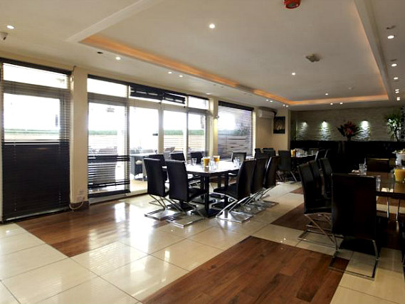 The friendly Reception staff at King Solomon Hotel London will offer you a warm welcome