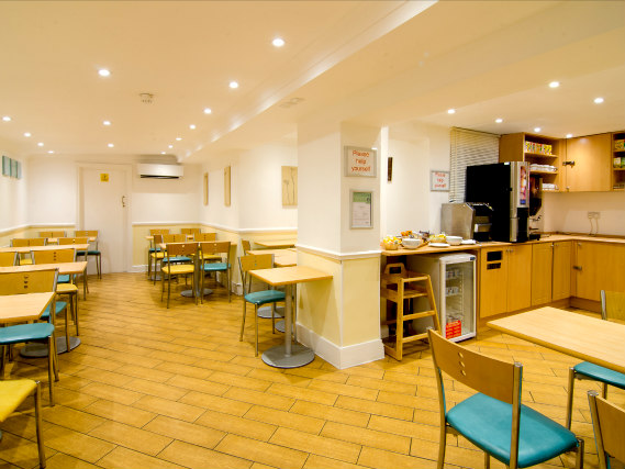 Comfort Inn London - Westminster has breakfast facilities
