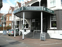 Raglan Hotel