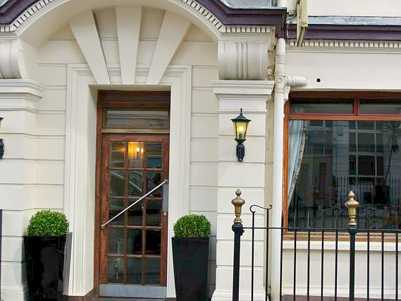 The exterior of Carlton Hotel London