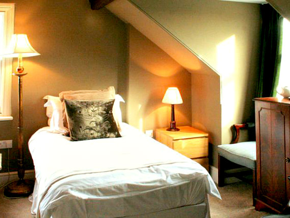Single rooms at Ambassador Heathrow Hotel provide privacy