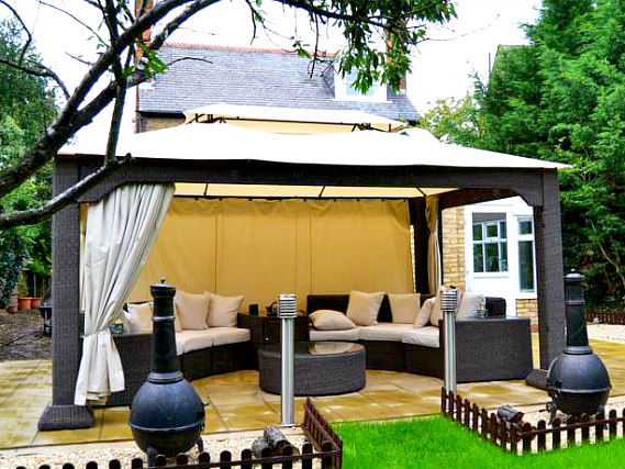 Common areas at Ambassador Heathrow Hotel