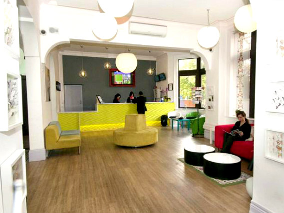 There is a 24-hour reception at Peckham Lodge