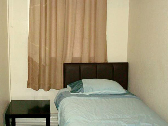 Forest Gate Hotel has single rooms