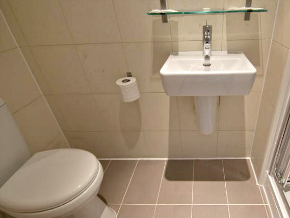 An example of a bathroom at 146 Suites Gloucester Place