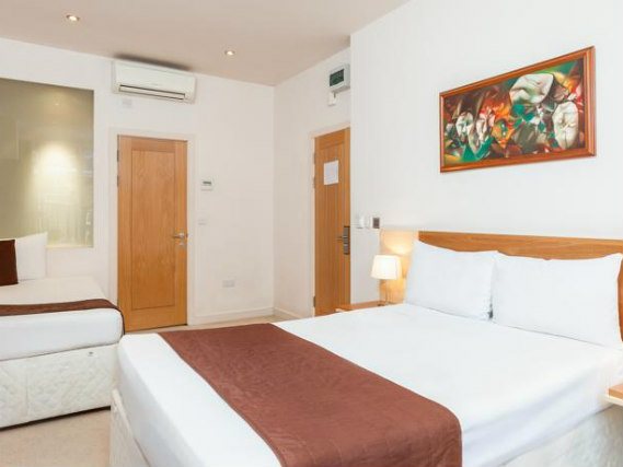 A triple room