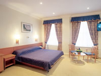 A room at Abcone Hotel London