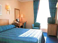 All rooms at Thistle Hotel Heathrow have private bathroom facilities