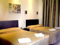 A typical Twin room at Craven Hotel