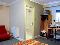 A Typical Family Room at Comfort Inn Kings Cross