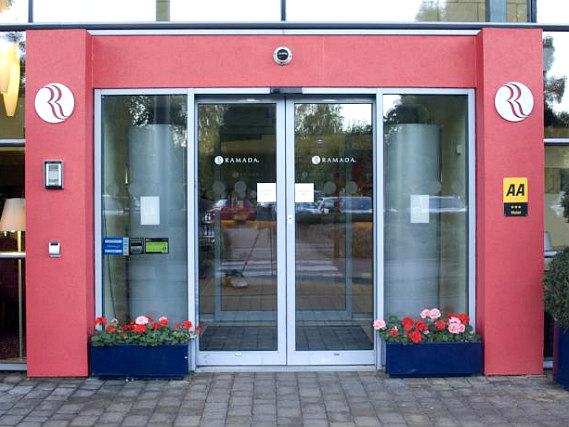 The exterior of Secret 3 Star Hotel North London