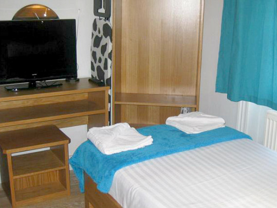 Relax in your room at Assaha Hyde Park Hotel