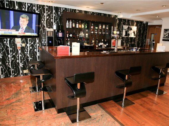 Bar at Best Western Palm Hotel London