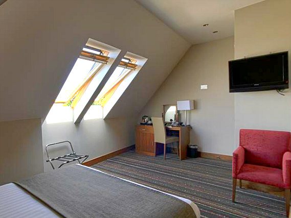 Single rooms at Best Western Palm Hotel London provide privacy