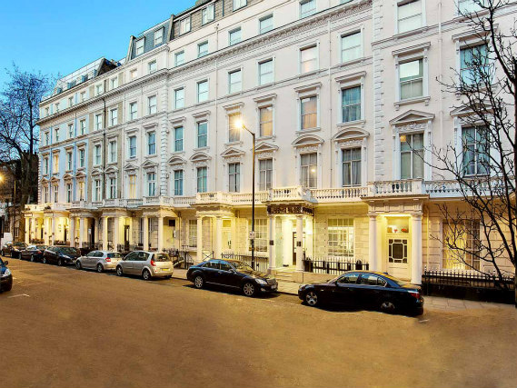 You'll be close to Kensington Gardens when you stay at Queens Park Hotel