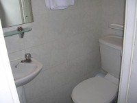 CrownwallHotelBathRoom.jpg
