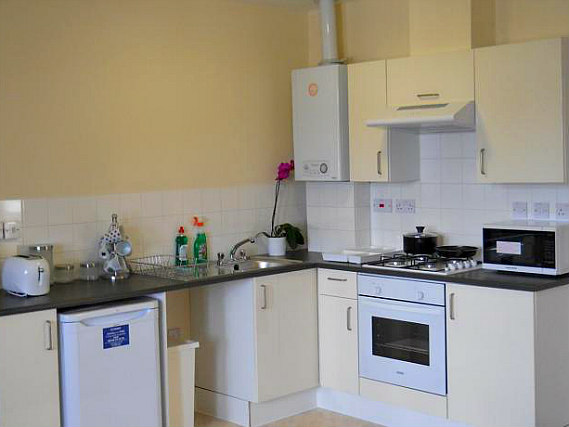You can eat at City Stay Hotel London