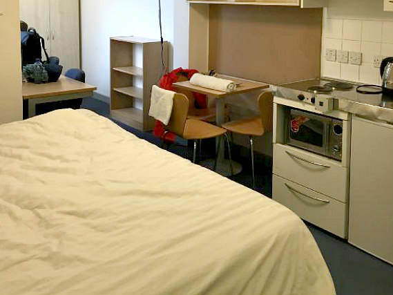Sleep well at Grosvenor House Studios TopFloor!