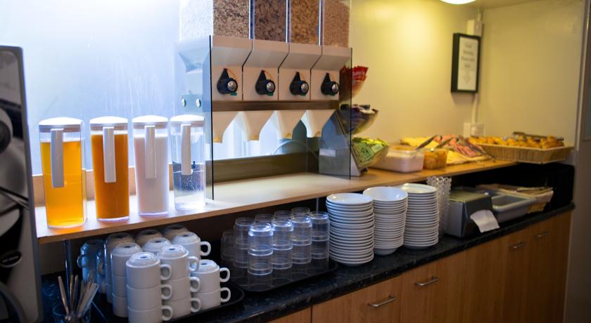 Hanover Hotel London has breakfast facilities