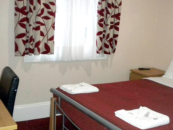 Royal London Hotel offers WiFi
