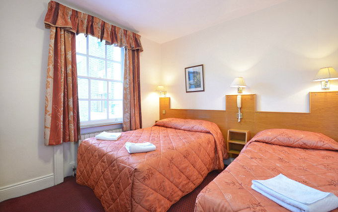 Triple room at Viking Hotel London