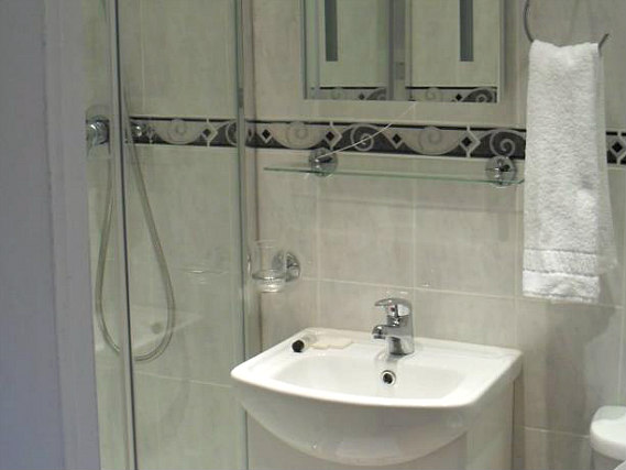 A bathroom at Stratford Hotel London