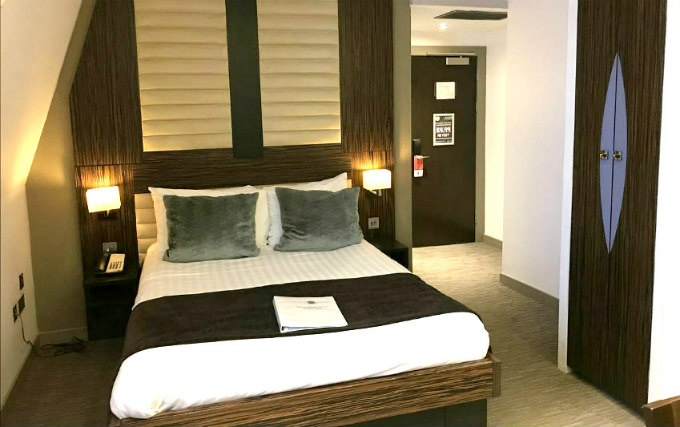 A comfortable double room at Maitrise Hotel London Maida Vale