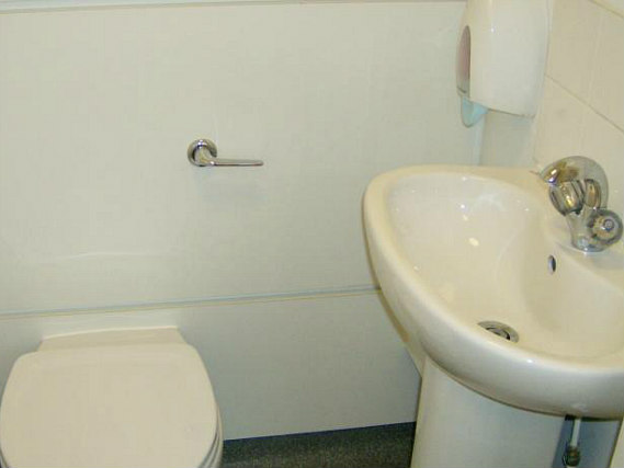 A typical bathroom at Passfield Hall