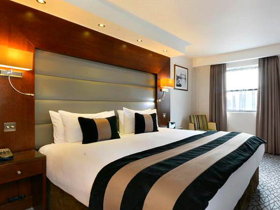 Relax in your room at Shaftesbury Kensington Hotel