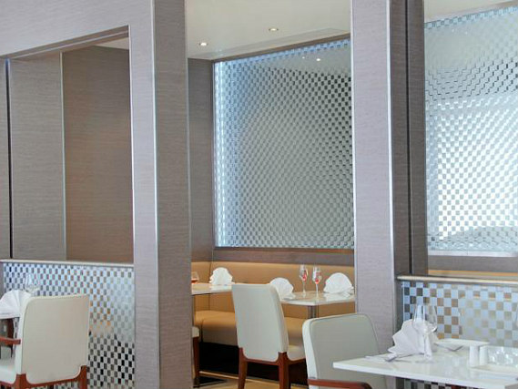Enjoy breakfast at Shaftesbury Kensington Hotel