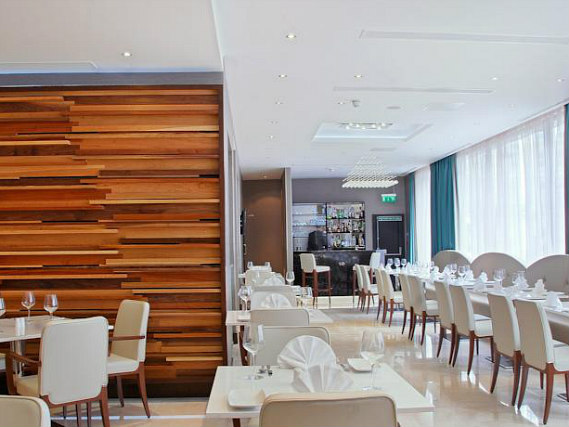 A place to eat at Shaftesbury Kensington Hotel