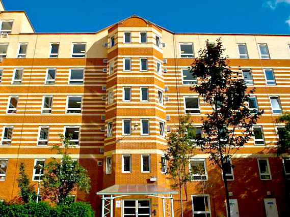 The outside of Stamford Street Apartment Rooms