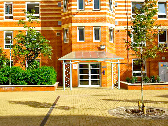 An outside view of Stamford Street Apartment Rooms