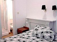 Rooms have clean and modern private Bathrooms