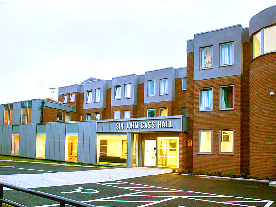 You'll be close to Victoria Park when you stay at Sir John Cass Hall