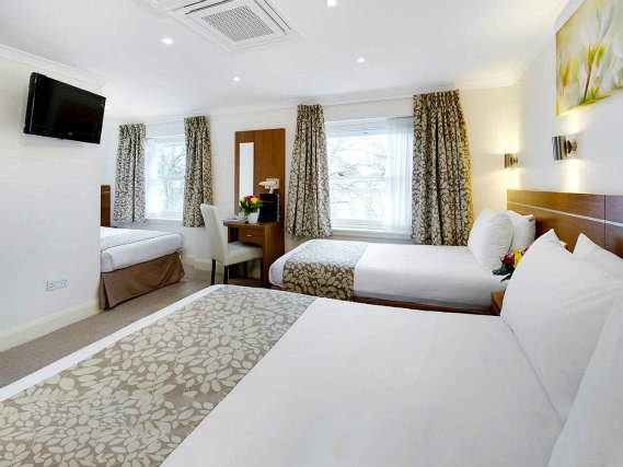 A typical family room at Bayswater Inn