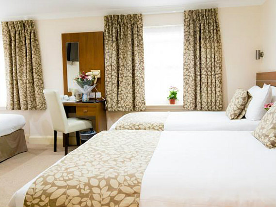 A room at Bayswater Inn