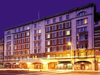 The Park Inn London, Russell Square Hotel London by night