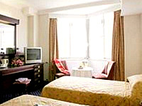 Twin Room at President Hotel London
