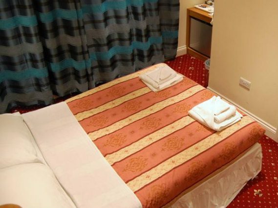 An example of a double at Anchor House Hotel