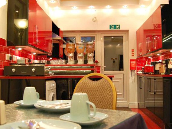 Enjoy breakfast at Anchor House Hotel