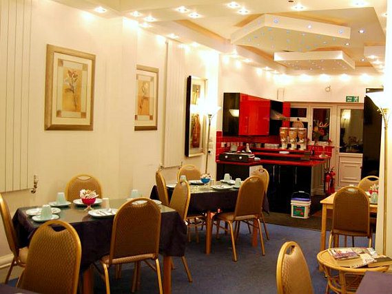 A place to eat at Anchor House Hotel