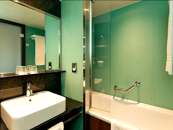 A typical bathroom at Holiday Inn London Kingston South