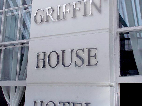 You'll be close to Edgware Road when you stay at Griffin House Hotel