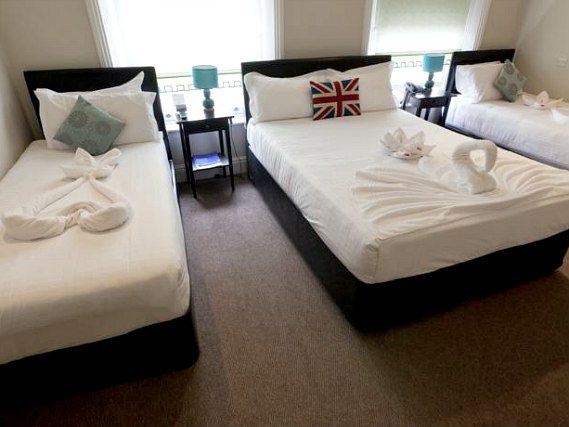 Quad rooms at O Paddington Hotel are the ideal choice for groups of friends or families