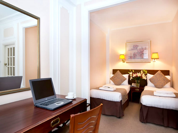 Twin room