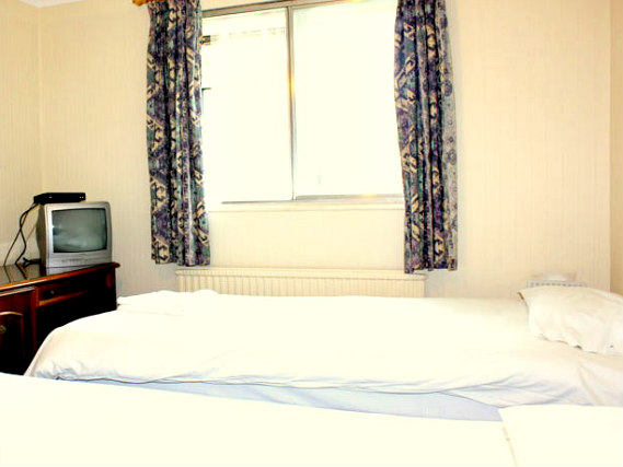 Twin room at Heathrow Lodge