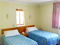 Twin room at Central Hotel Golders Green